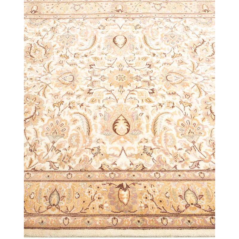 Overton Handknotted Wool Traditional Oriental Ivory Area Rug - 4' x 6'
