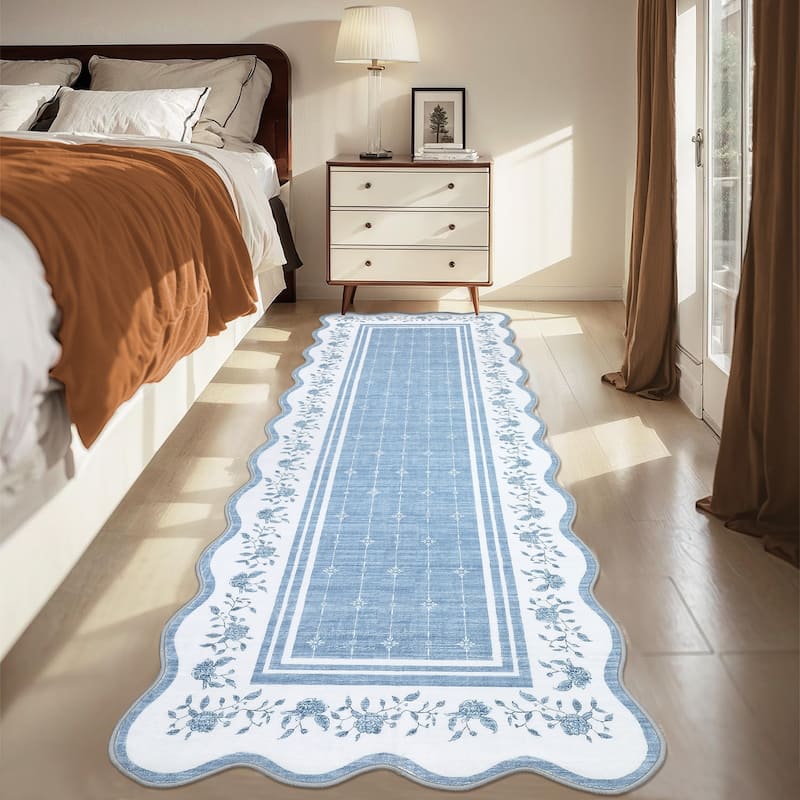 Garvee Scalloped Rose Floral Bordered Area Rug