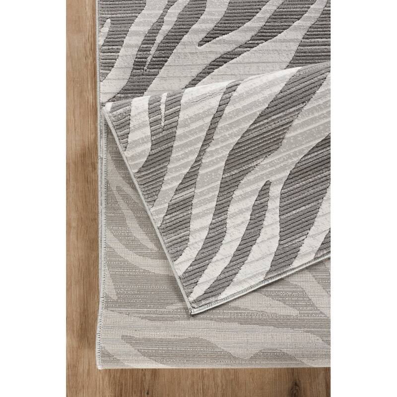 Gray 7 ft. 10 in. x 10 ft. 6 in. Luxury Area Rug, 0.43 Pile Height – Sophisticated Warmth for Any Room