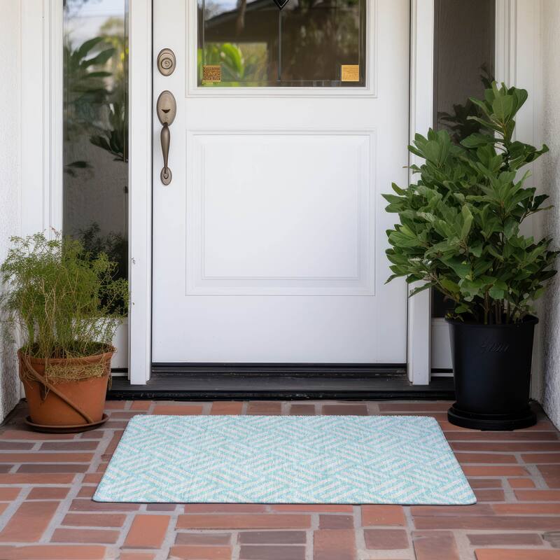 Machine Washable Indoor/ Outdoor Chantille Modern Geo Rug