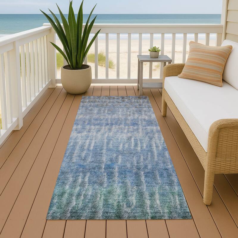 Machine Washable Indoor/ Outdoor Contemporary Ombre Chantille Rug - Blue - 2'3" x 7'6"