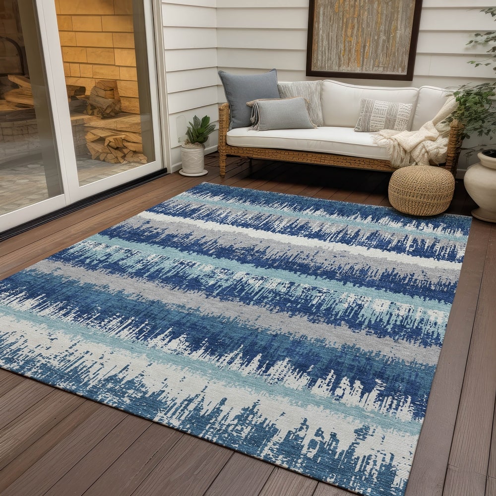 Machine Washable Indoor/ Outdoor Abstract Ombre Chantille Rug