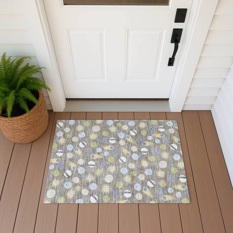Machine Washable Indoor/ Outdoor Planets Comets Chantille Rug - Taupe - 1'8" x 2'6"