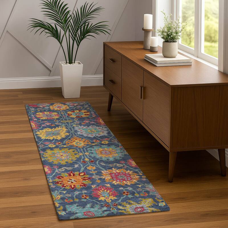 Machine Washable Indoor/ Outdoor Traditional Kashan Chantille Rug