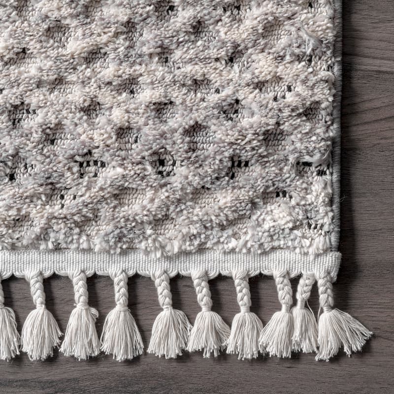 Nuloom Lira Textured Geometric Tassel Area Rug