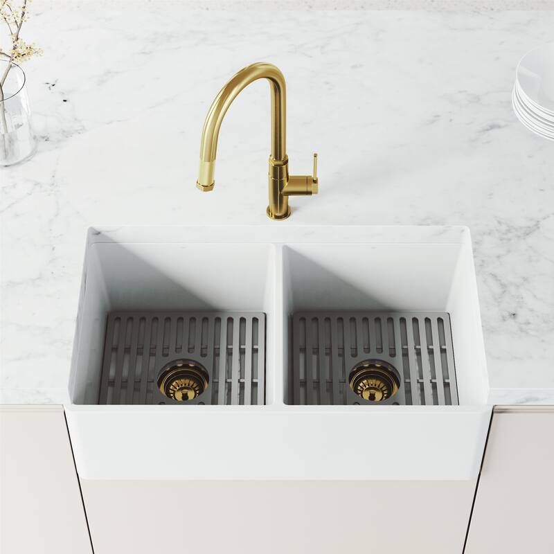 VIGO Hart Arched 18" H Single Handle Pull-Down Kitchen Faucet