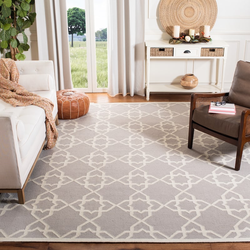 SAFAVIEH Handmade Flatweave Dhurries Tjanka Modern Wool Rug - 10' x 14' - Grey/Ivory