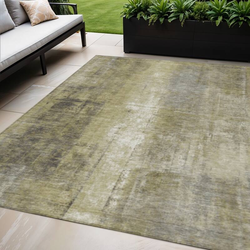 HomeRoots Abstract Transitional Rectangle Outdoor Rug - 5' X 8'