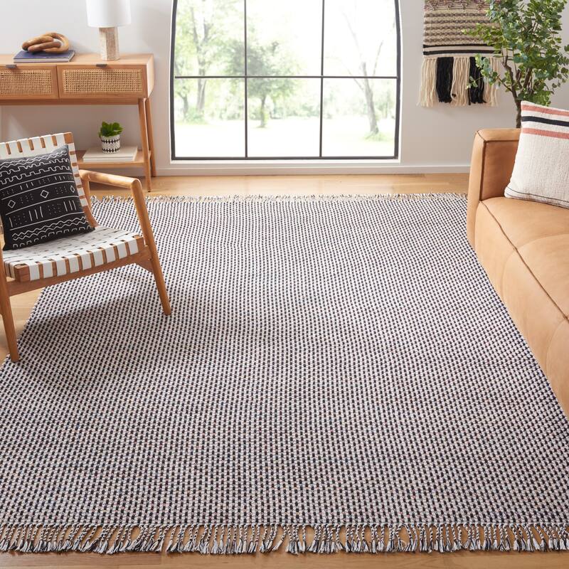 SAFAVIEH Handmade Montauk Wakely Casual Rug