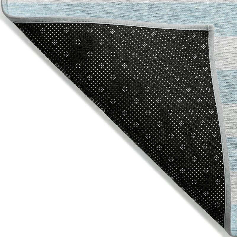 Machine Washable Indoor/ Outdoor Cabana Striped Chantille Rug