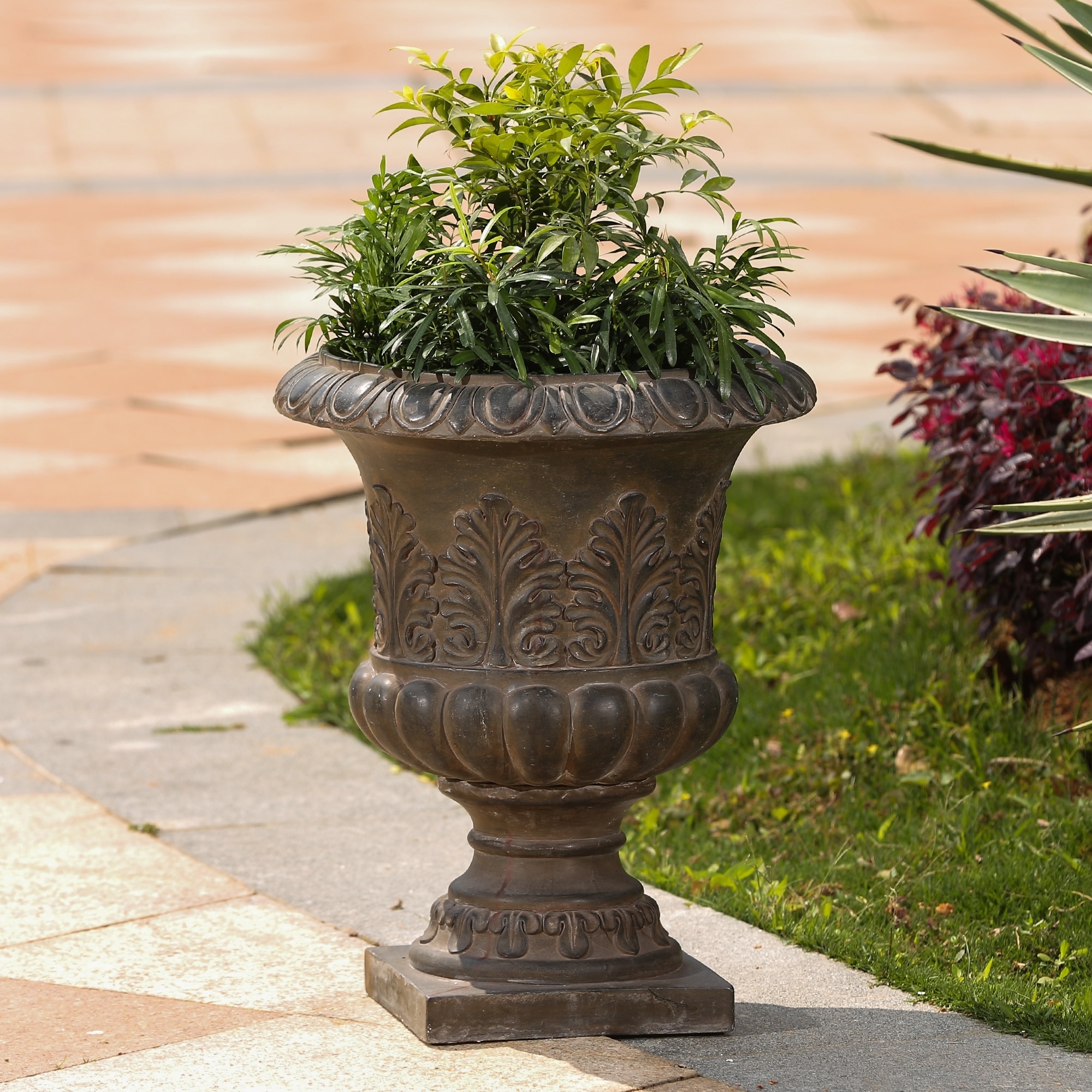 Classic Rustic Urn Planter Brown 694870021366 eBay