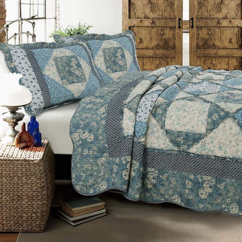 Cozy Line Monique Toile Blue Floral Patchwork 3-piece Reversible Cotton Quilt Bedding Set - Queen