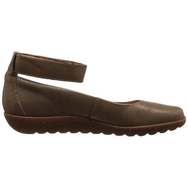 clarks nina