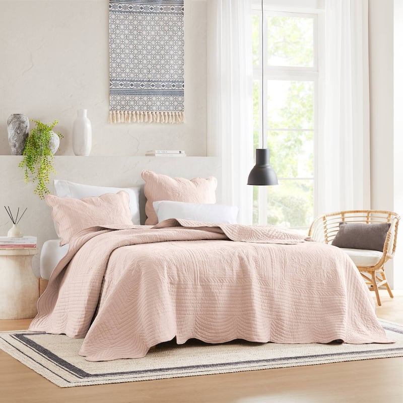 Madison Park Marino 3 Piece Reversible Scalloped Edge Quilt Set