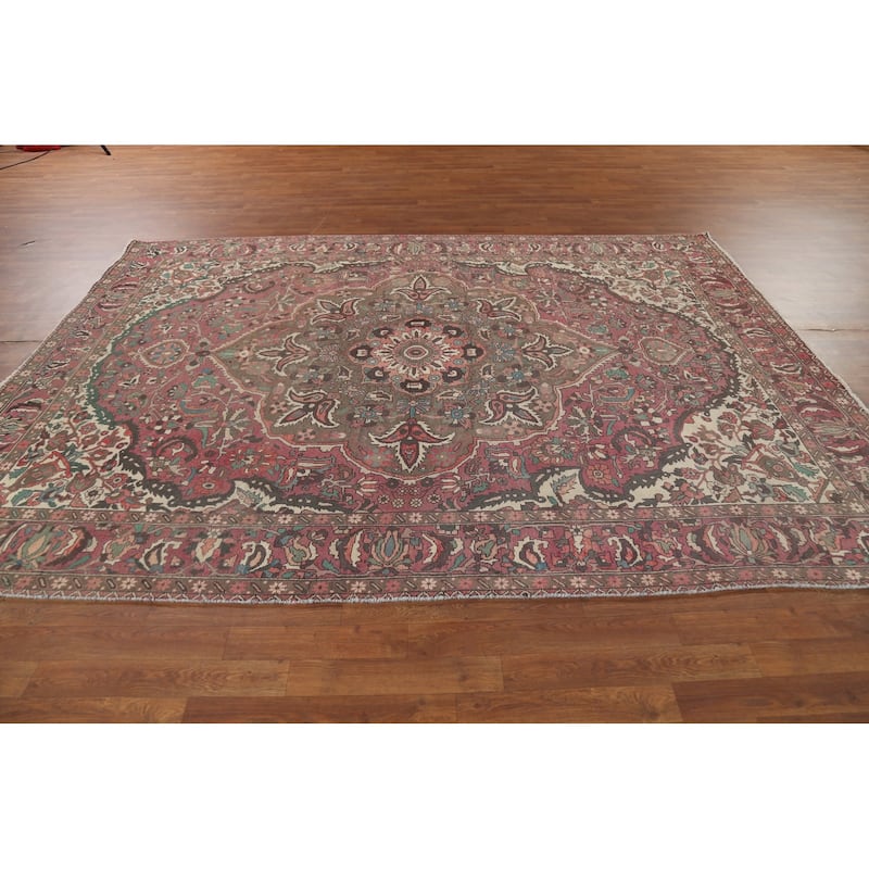 Pink Floral Bakhtiari Persian Vintage Rug Hand-Knotted Wool Carpet - 7'1"x 9'7"