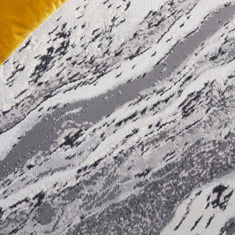 SAFAVIEH Aura Delmira Modern & Contemporary Rug