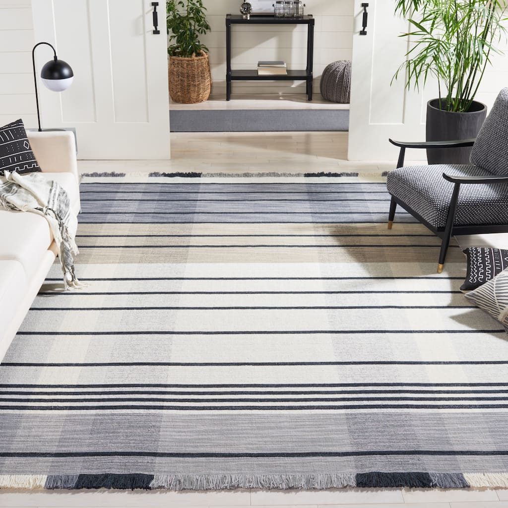 SAFAVIEH Striped Kilim Idell Wool Fringe Rug
