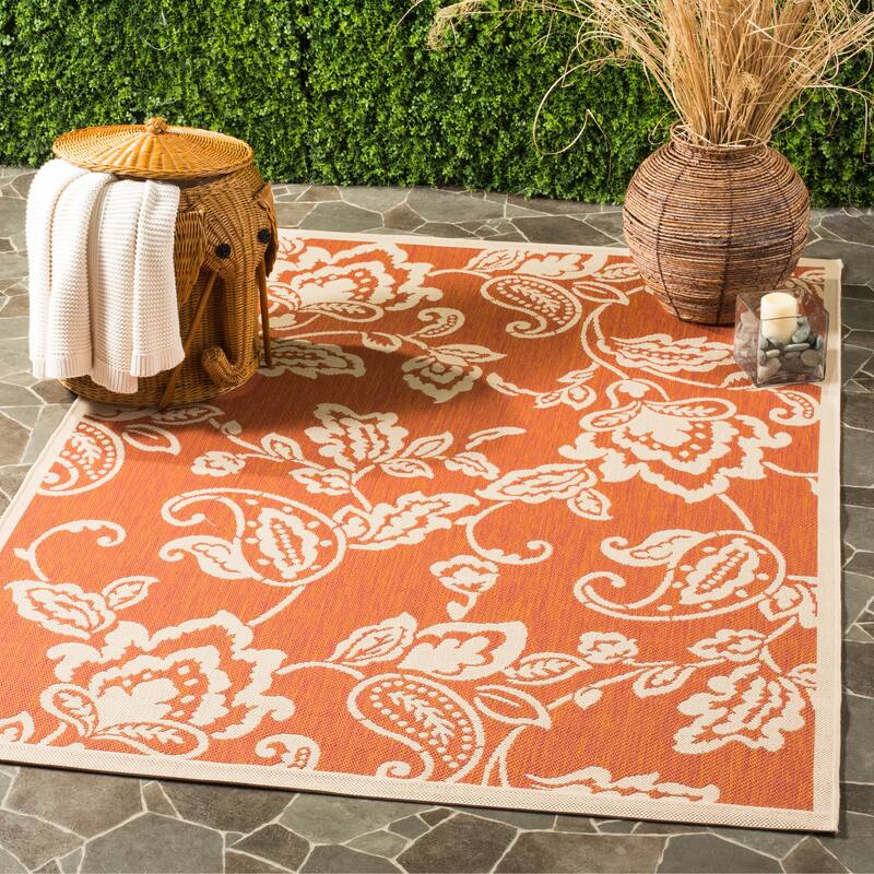 Martha Stewart by SAFAVIEH Highland Lily Indoor/ Outdoor Waterproof Rug