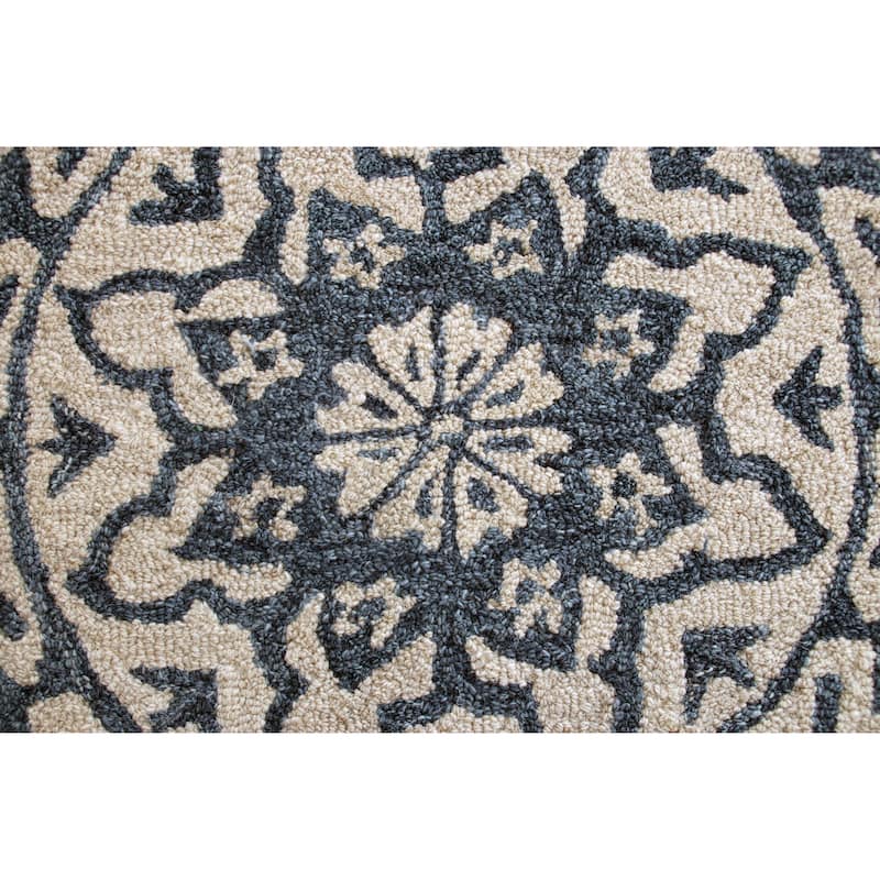 Lilly Medallion Floral Blue/Ivory Handmade Indoor Area Rug by Sevita