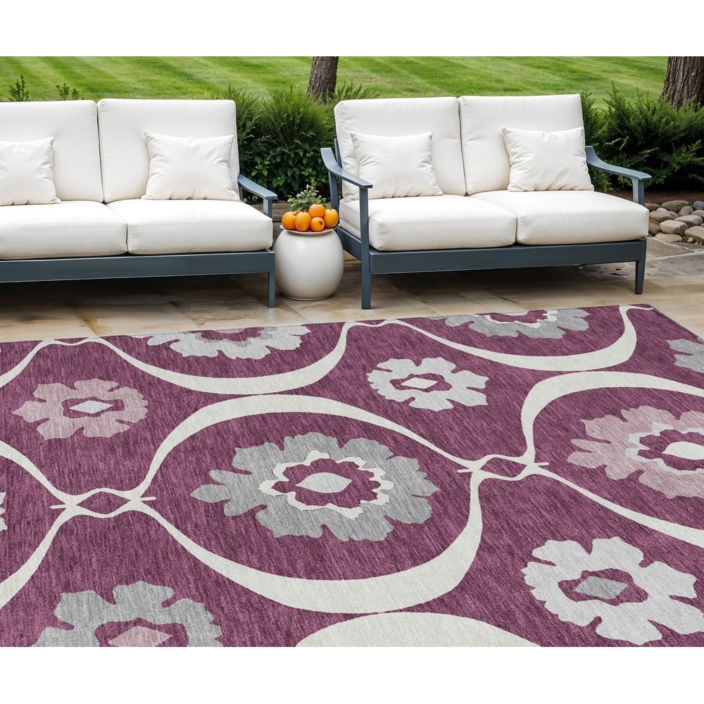 HomeRoots Medallion Transitional Rectangle Outdoor Rug