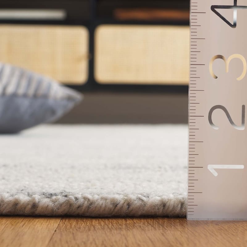 SAFAVIEH Handmade Restoration Moesha Hiroyo Vintage Wool Rug