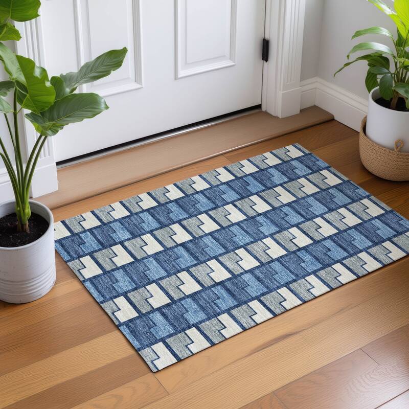Machine Washable Indoor/ Outdoor Contemporary Kaylee Chantille Rug