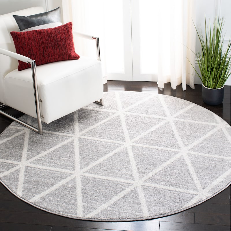 SAFAVIEH Adirondack Wako Vintage Oriental Rug - 6' Round - Grey/Ivory