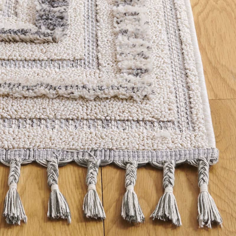 SAFAVIEH Chloe Merike Rug