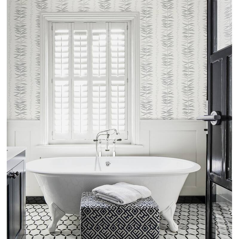 The Simple Life Summer Garland Unpasted Wallpaper