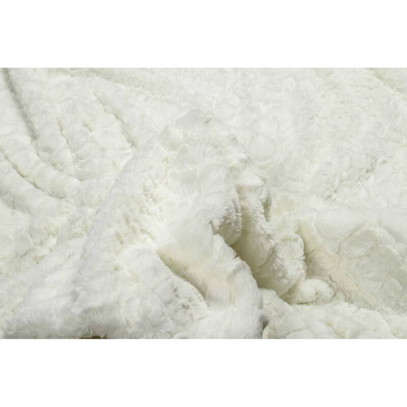 HomeRoots Ivory Plush Throw
