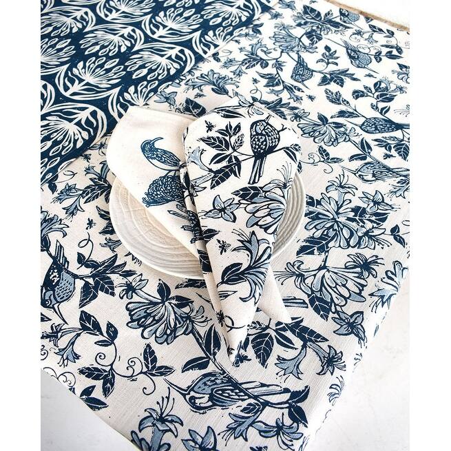 French Home Honeysuckle 59" x 78" Tablecloth - Indigo