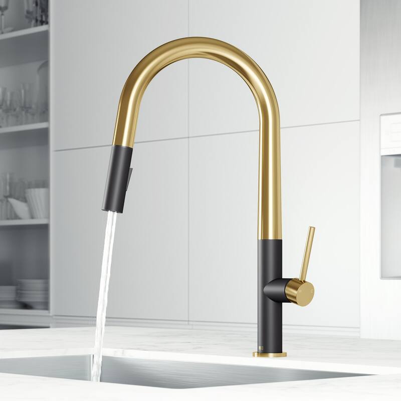 VIGO Greenwich 18" H Single Handle Pull-Down Sprayer Kitchen Faucet