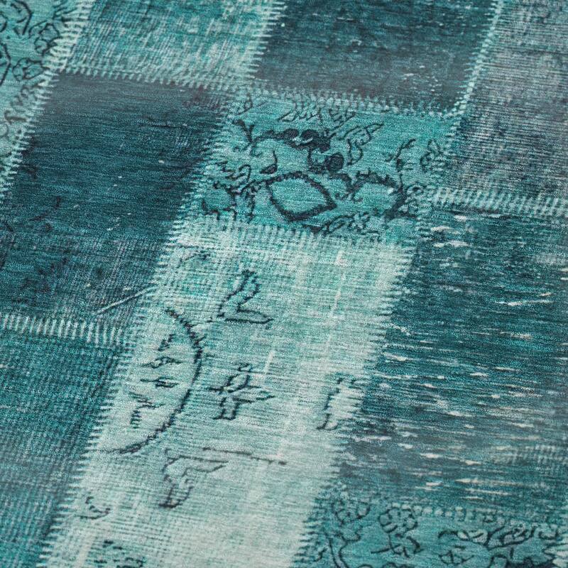 Premium Machine Washable Vintage Patchwork Sherpa Throw Blanket