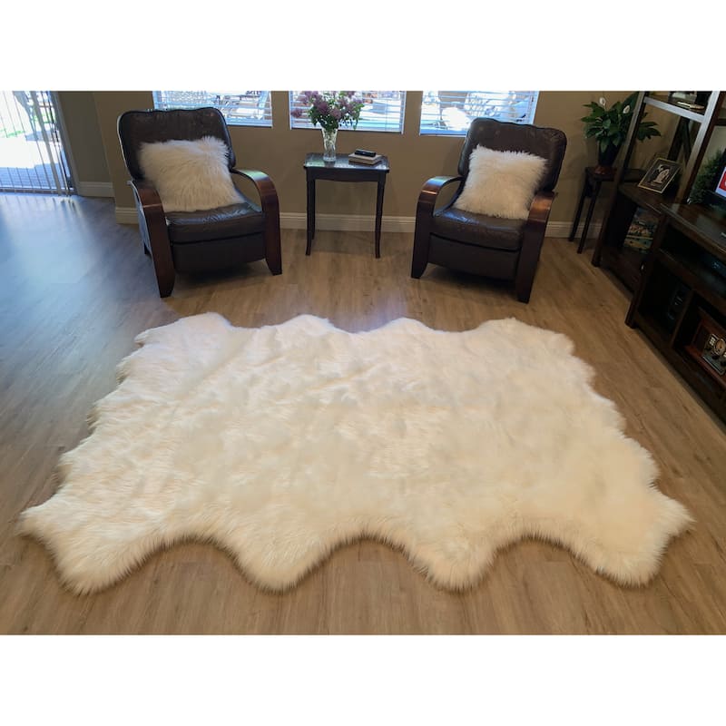 Highland Select Natural Long Wool Sheepskin 8 Pelt Shag Rug - 5'5" x 6'8"