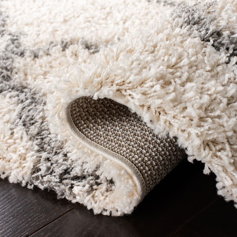 SAFAVIEH Dallas Shag Hacer Trellis 1.5-inch Thick Rug