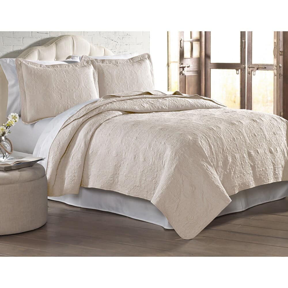 Modern Threads Solid-color Embroidered Quilted 3-piece Coverlet Set