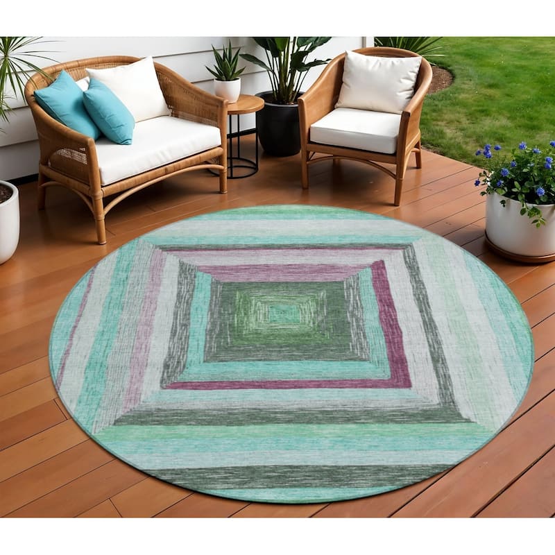 HomeRoots Geometric Transitional Rectangle Outdoor Rug - 8' Round