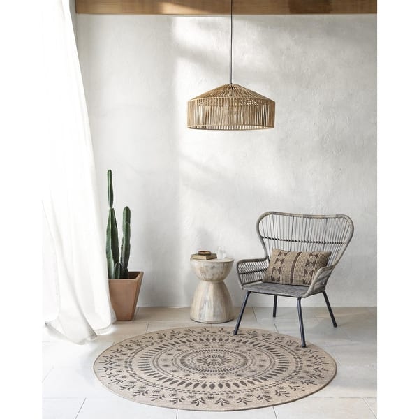 Encore Farmhouse Indoor/Outdoor Area Rug - Bed Bath & Beyond - 38137523