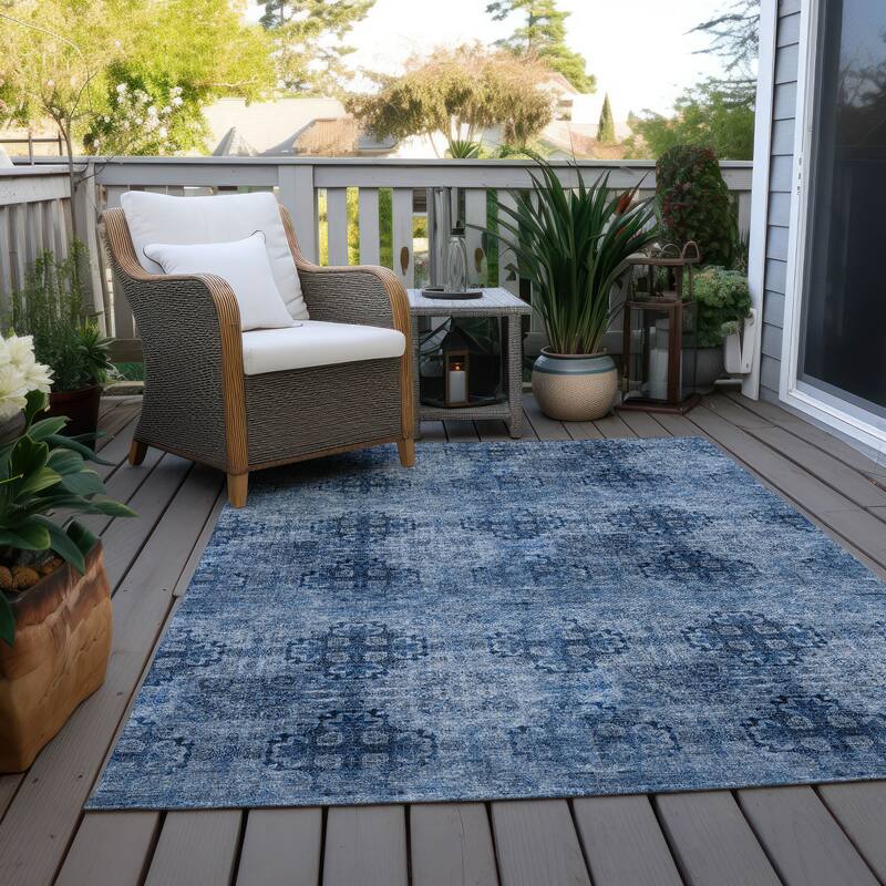 Machine Washable Indoor/ Outdoor Vintage Medallions Chantille Rug