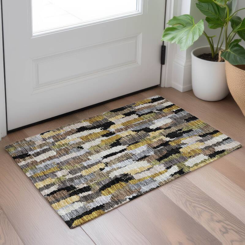 Machine Washable Indoor/ Outdoor Contemporary Stacks Chantille Rug