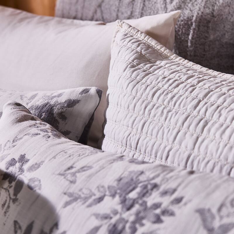 Splendid Layla Reversible Floral Jacquard 3-Piece Cotton Comforter Set