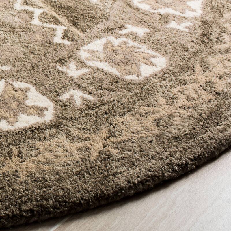 SAFAVIEH Handmade Bella Forough Modern Floral Wool Rug