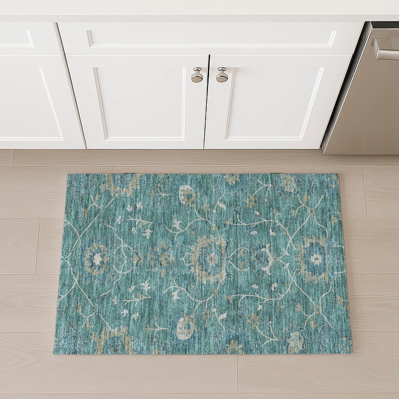 Machine Washable Indoor/ Outdoor Traditional Luna Chantille Rug