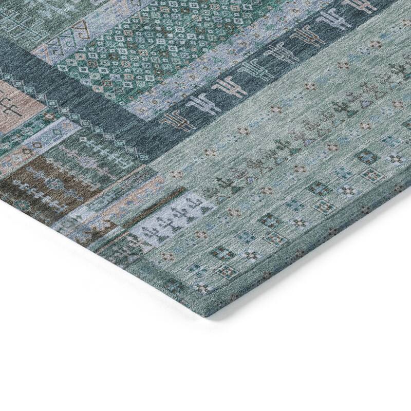 Machine Washable Indoor/Outdoor Global Kilim Chantille Rug