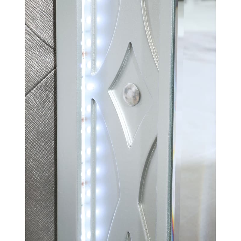 Gunnison Bedroom Set with LED Lighting Silver Metallic