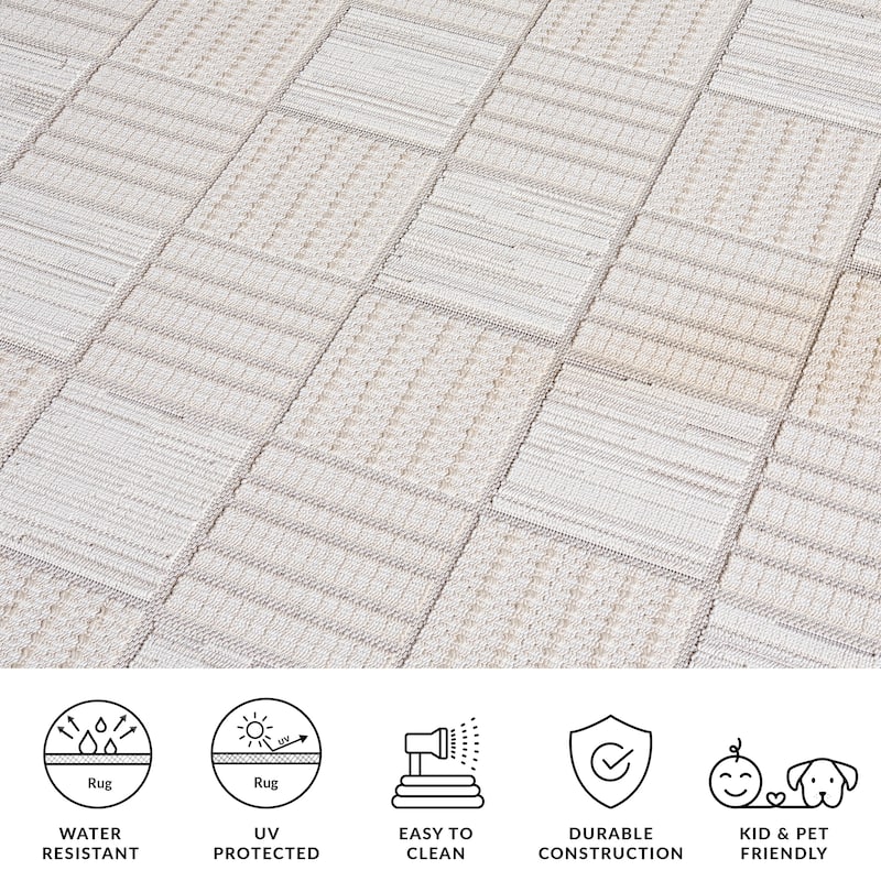 SAFAVIEH Veranda Bohdana Washable Indoor/Outdoor Rug - Weather Resistant & Easy Cleaning
