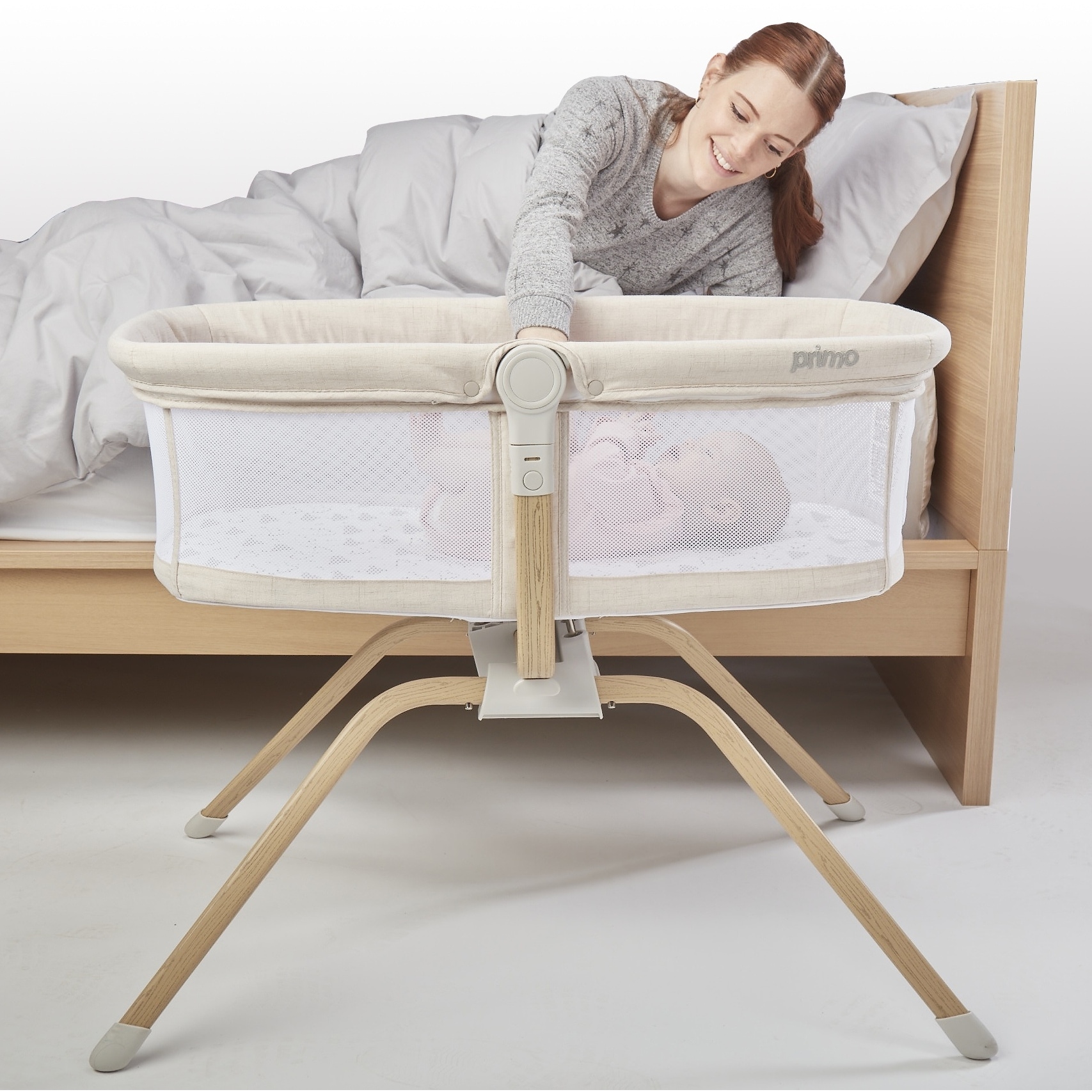 Cocoon Deluxe Primo Bassinet Primo Little Cloud Gliding Bassinet