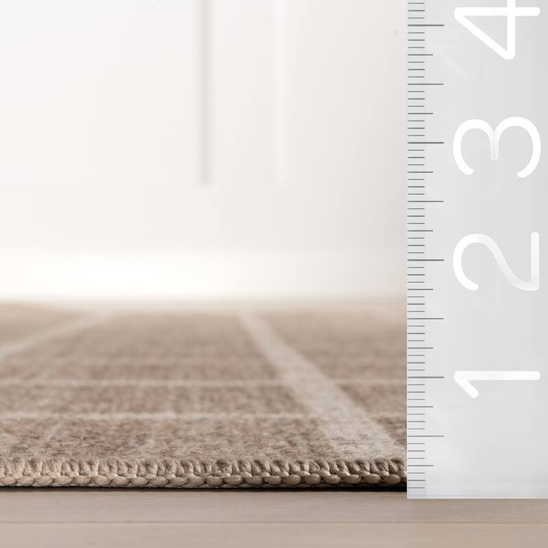 Nuloom Daena Checkered Machine Washable Area Rug