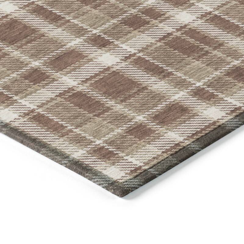 Machine Washable Indoor/ Outdoor Traditional Plaid Chantille Rug