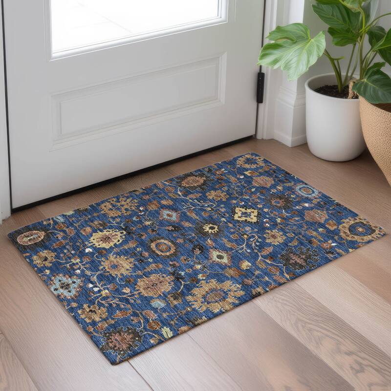 Machine Washable Indoor/ Outdoor Traditional Marci Chantille Rug